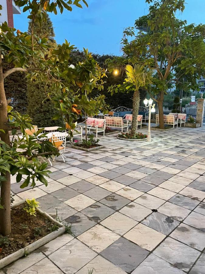 Sanremo Hotel Restorant Shkallnur ภายนอก รูปภาพ