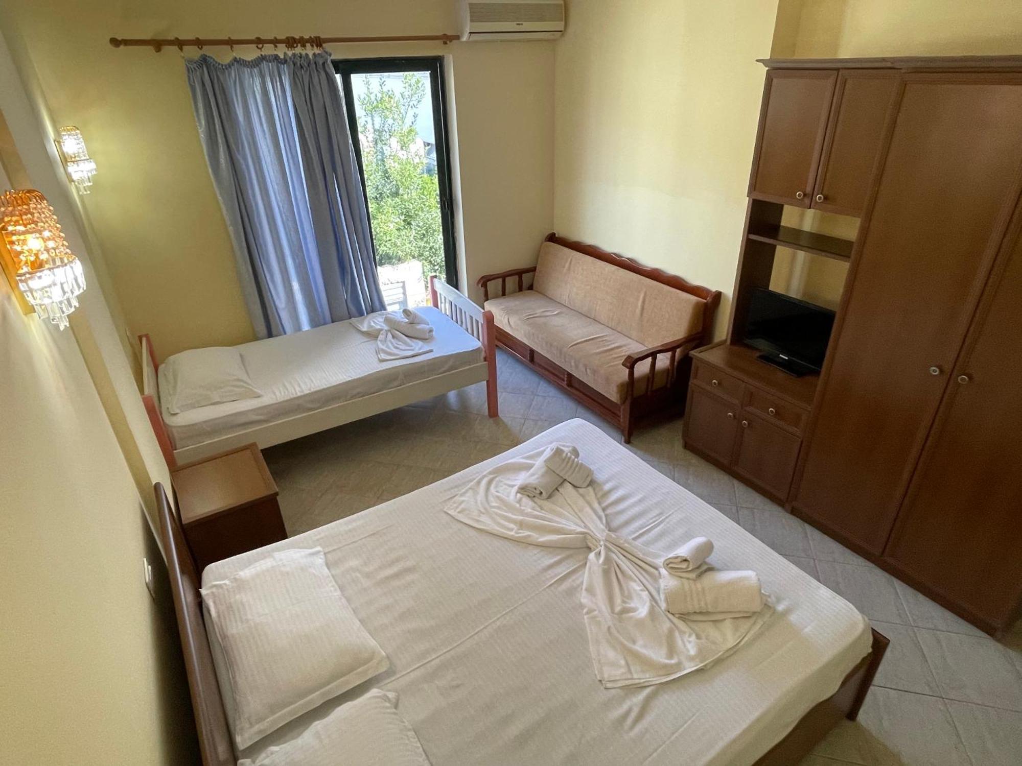 Sanremo Hotel Restorant Shkallnur ภายนอก รูปภาพ