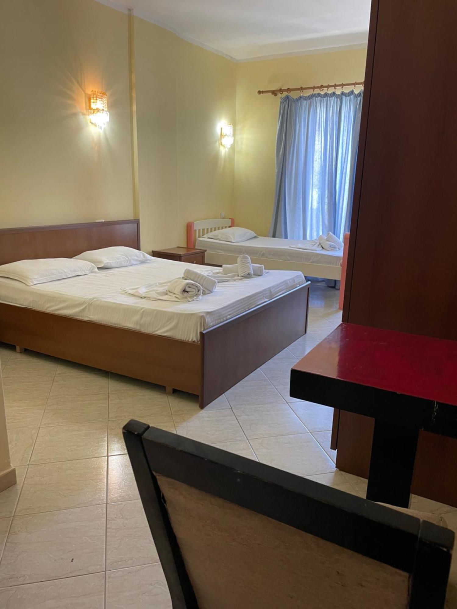 Sanremo Hotel Restorant Shkallnur ภายนอก รูปภาพ