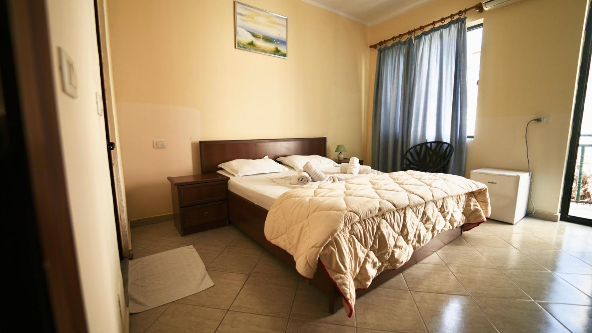 Sanremo Hotel Restorant Shkallnur ภายนอก รูปภาพ